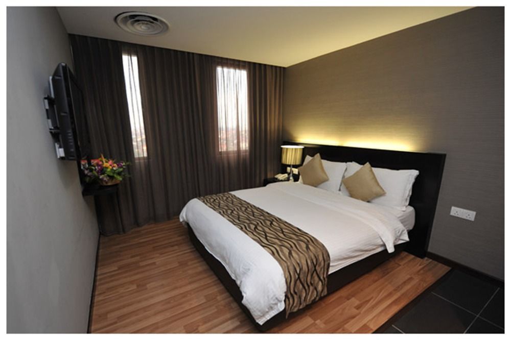 11@Century Hotel Джохор-Бару Экстерьер фото